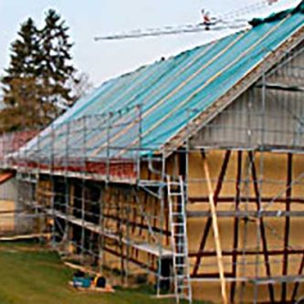 Geraderichten einer schiefen Scheune