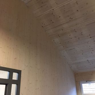Deckenelement Lignatur und Massivholzwand