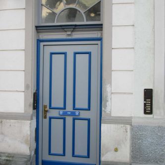 Haustüre in Holz deckend lackiert in Konstanz